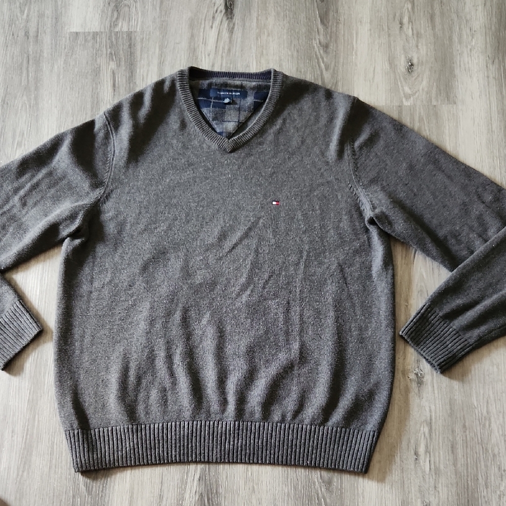 Tommy Hilfiger 100% Cotton Charcoal V-Neck Sweater Men's Large